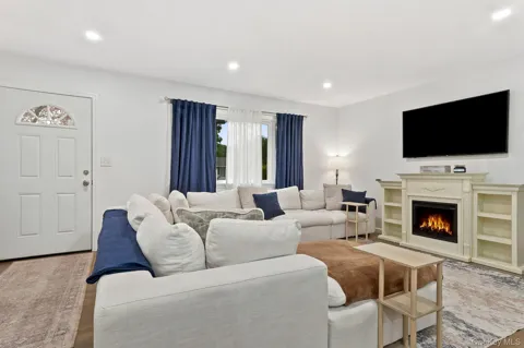 47 Riverview Drive