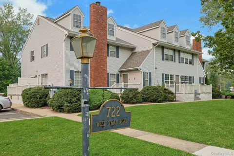722 W Nyack Road #6