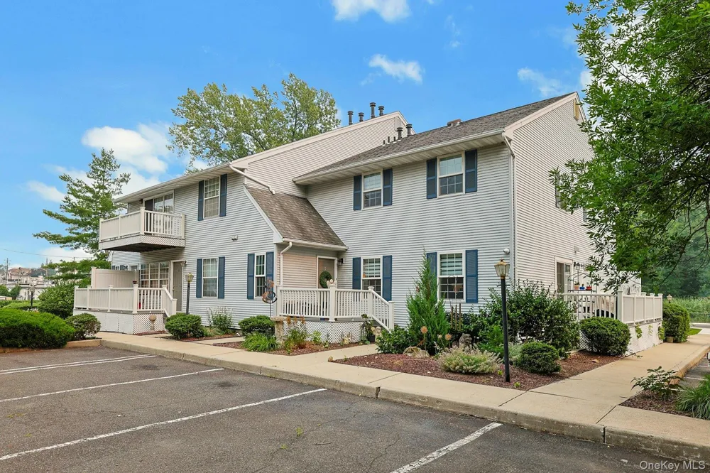 722 W Nyack Road #6 West Nyack, NY 10994