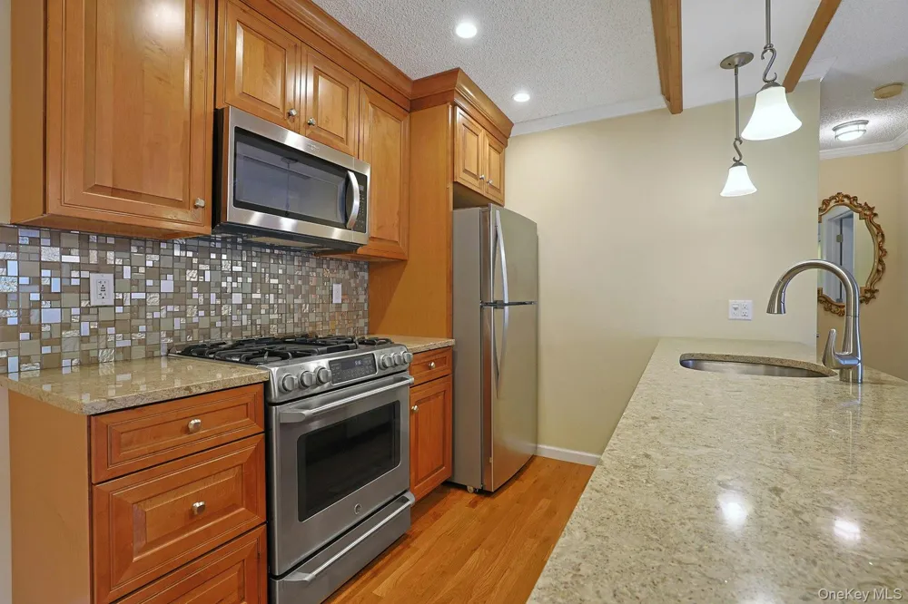 722 W Nyack Road #6 West Nyack, NY 10994