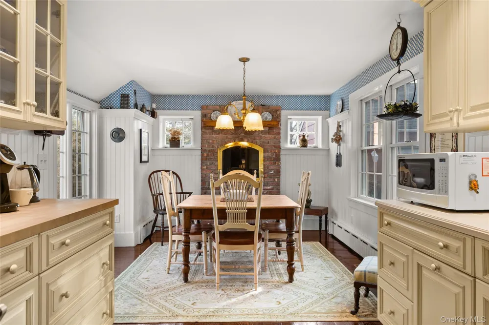 3500 Pine Neck Road Southold, NY 11971