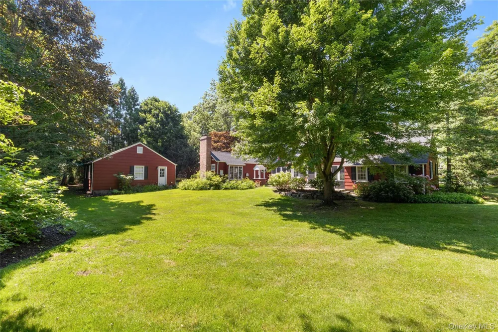 3500 Pine Neck Road Southold, NY 11971
