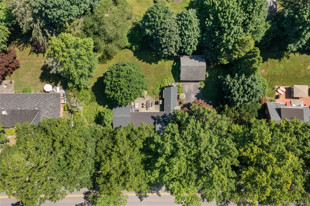 3500 Pine Neck Road Southold, NY 11971