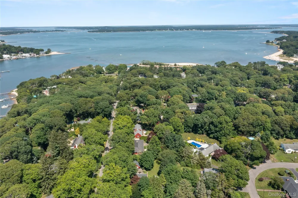 3500 Pine Neck Road Southold, NY 11971