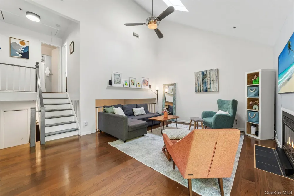 1103 Hunters Run Dobbs Ferry, NY 10522