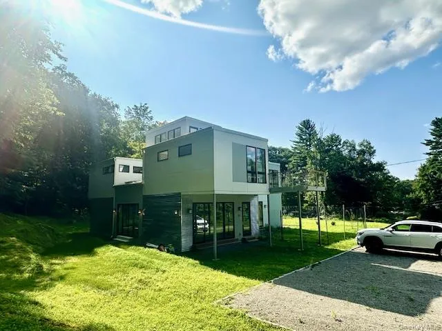 32 Brook Lane Cortlandt Manor, NY 10567