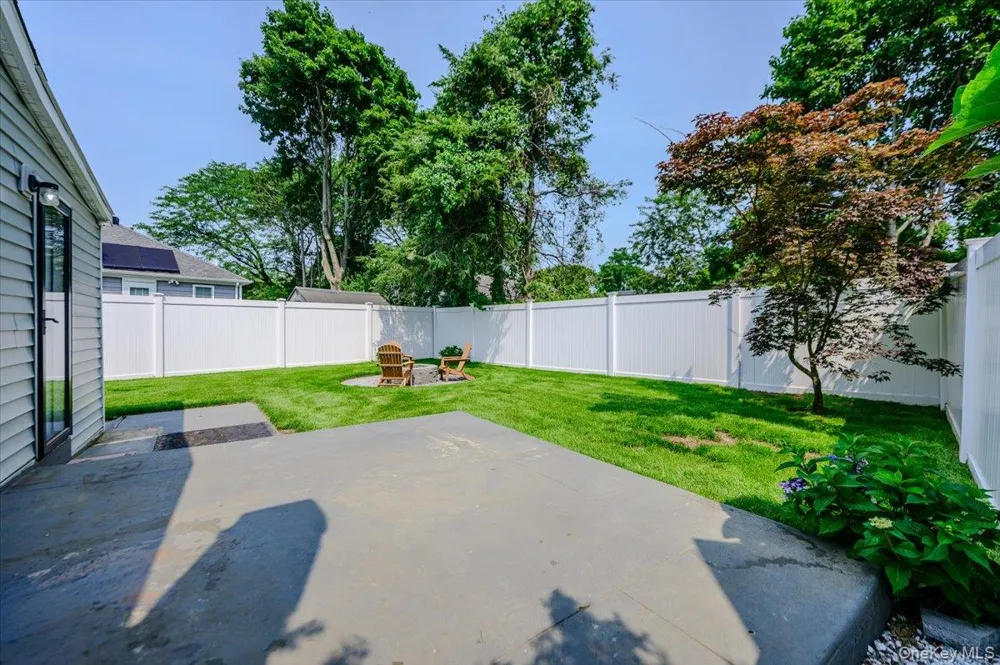 35 Rose Street Hauppauge, NY 11788