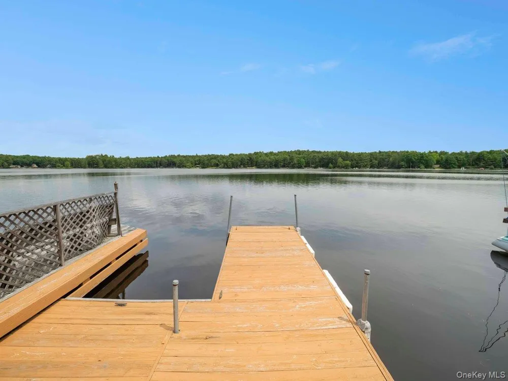 111 Mohican Trail Glen Spey, NY 12737