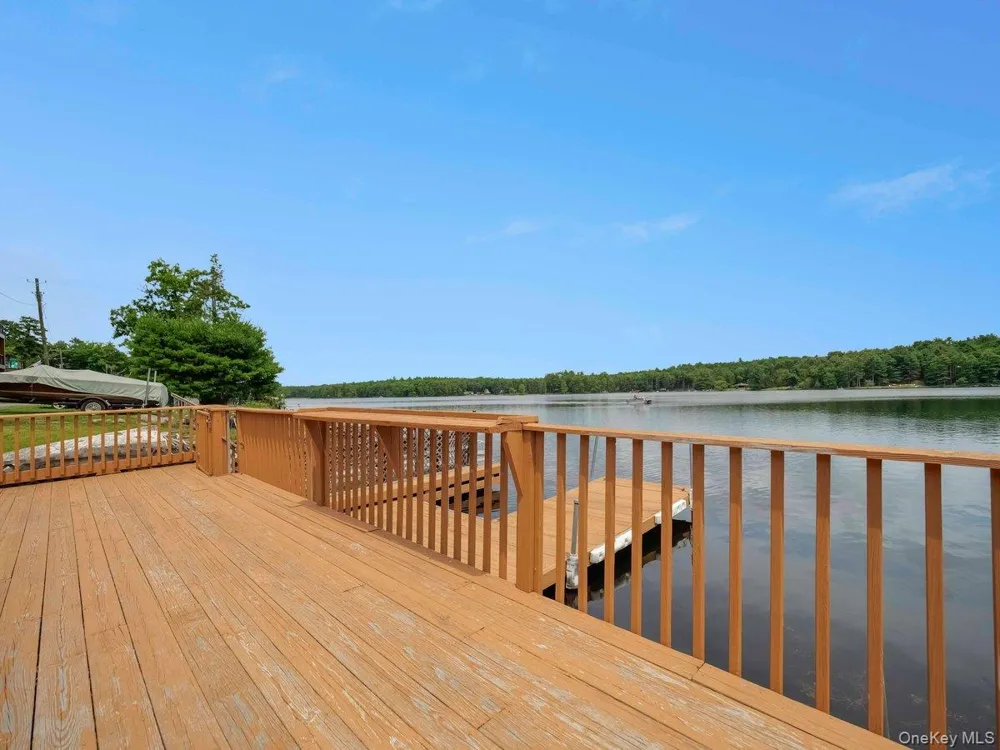 111 Mohican Trail Glen Spey, NY 12737