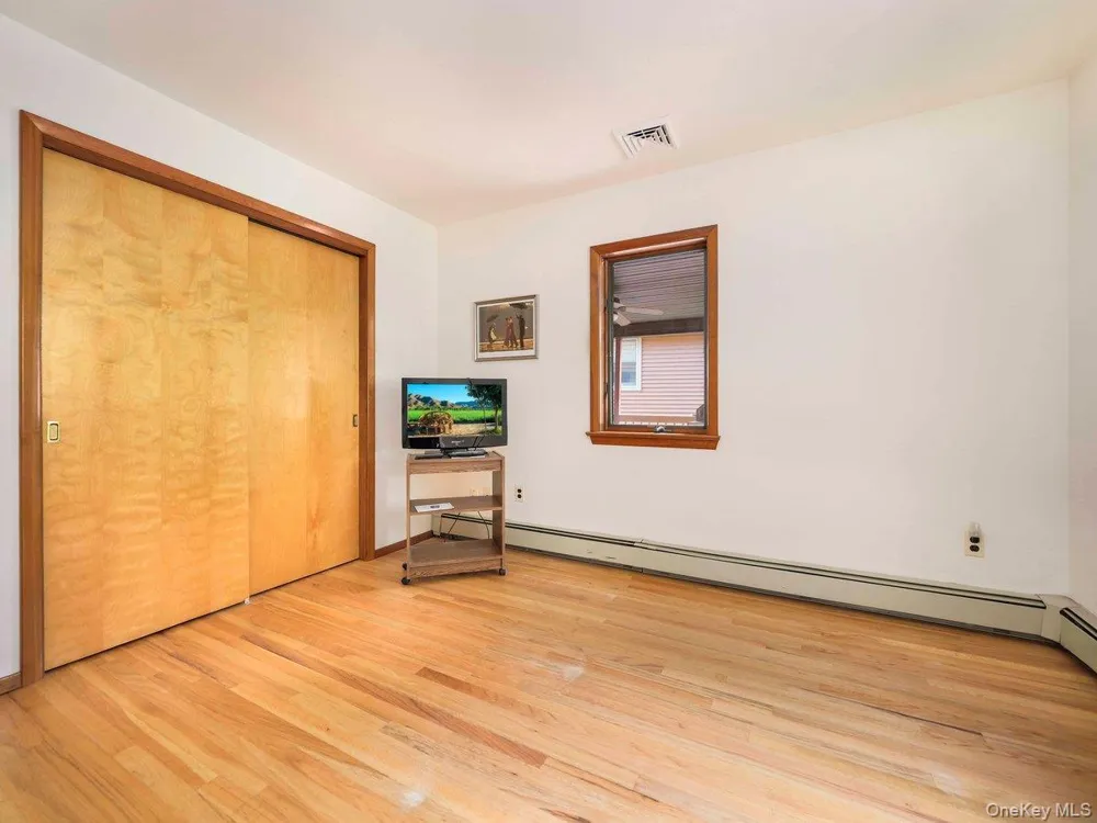 111 Mohican Trail Glen Spey, NY 12737