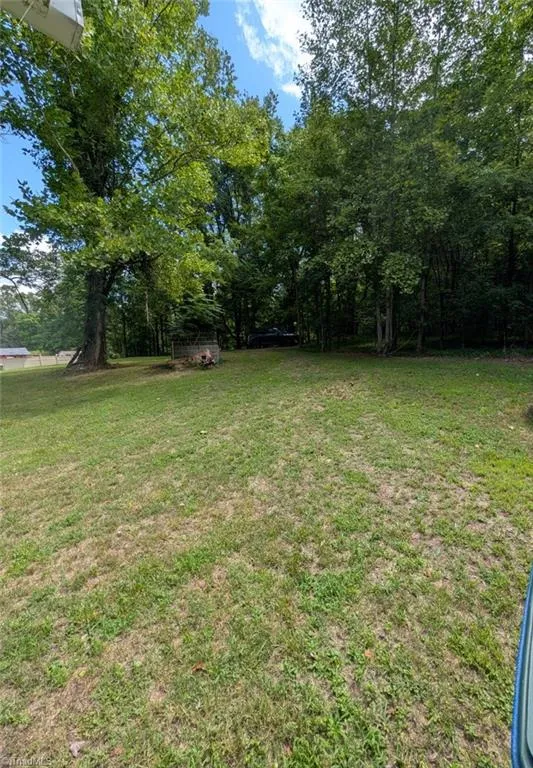 135 Redbud Road Eden, NC 27288