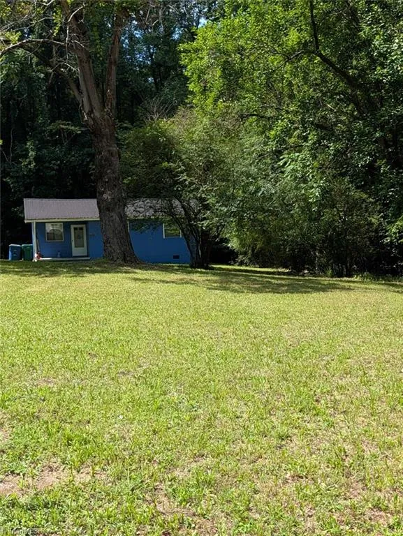 135 Redbud Road Eden, NC 27288
