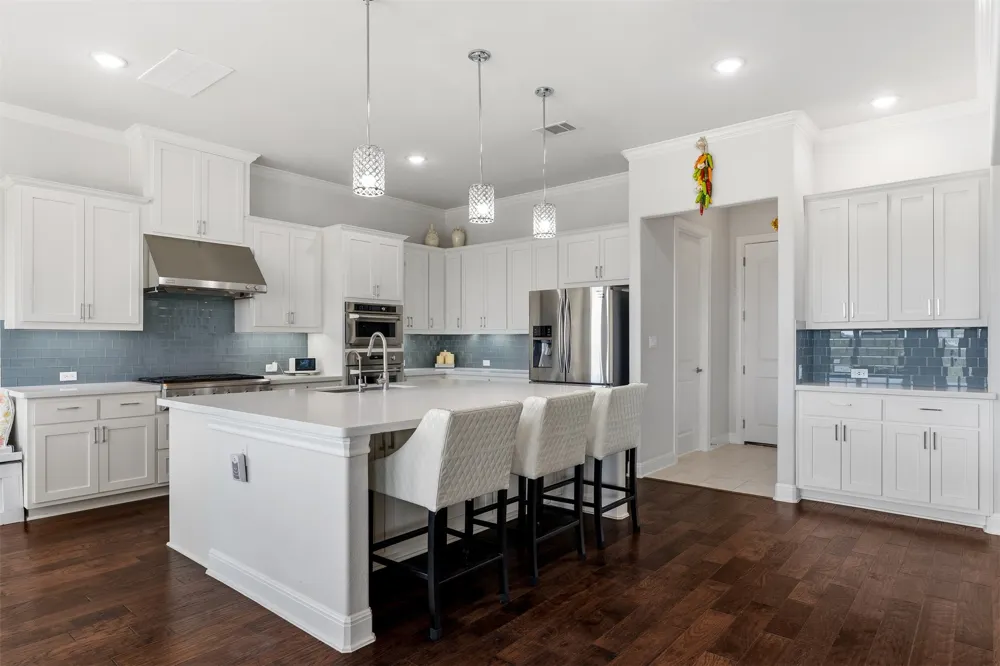 2504 Long Lasso Pass Leander, TX 78641