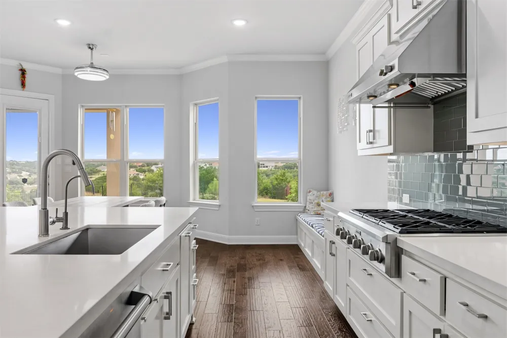 2504 Long Lasso Pass Leander, TX 78641