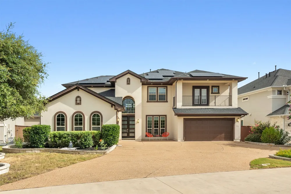 2504 Long Lasso Pass Leander, TX 78641