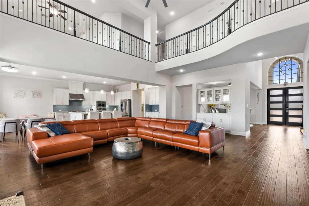 2504 Long Lasso Pass Leander, TX 78641