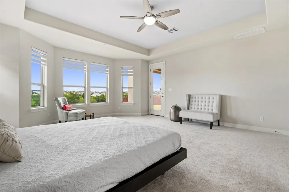 2504 Long Lasso Pass Leander, TX 78641