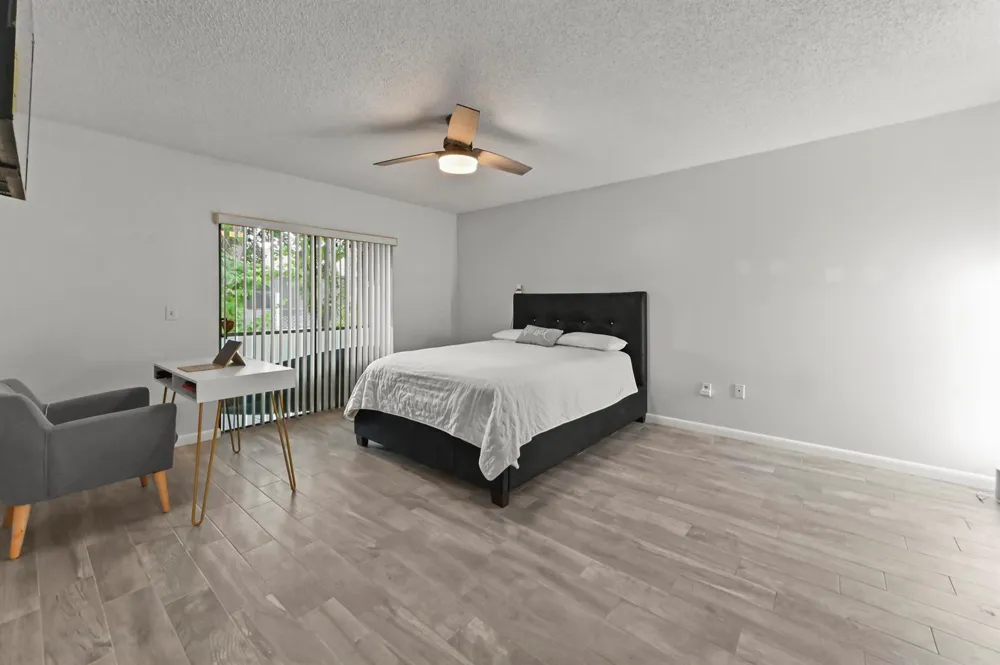 84 Conaskonk Circle Royal Palm Beach, FL 33411