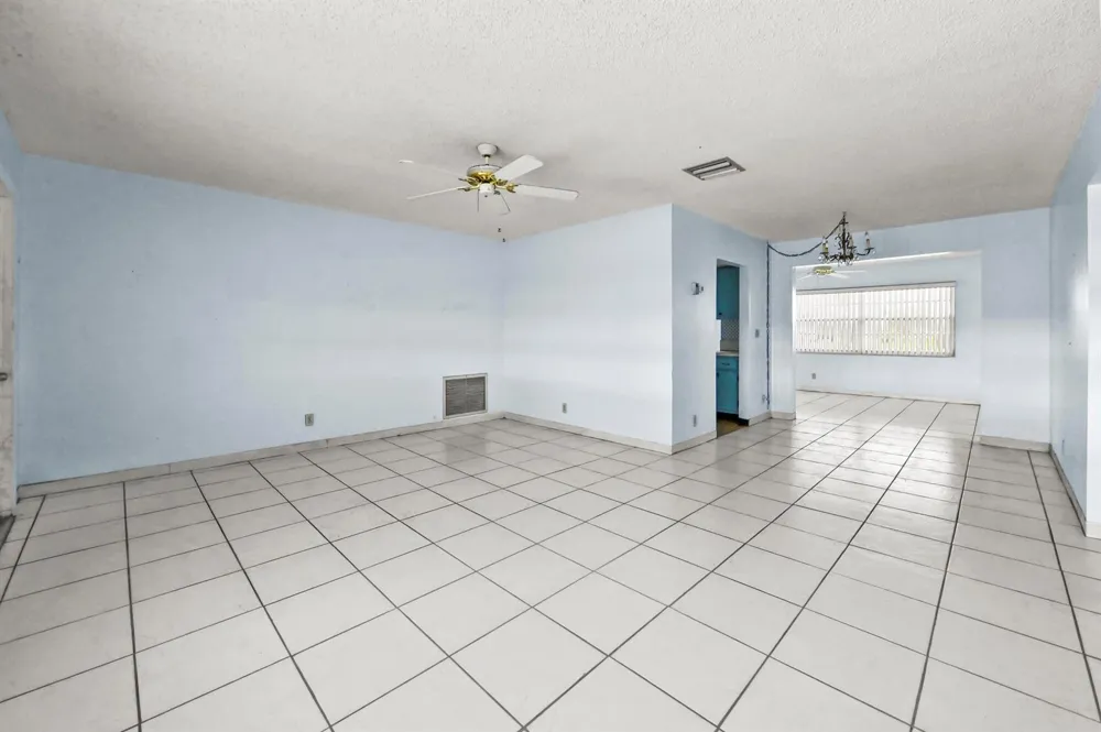 1196 SW Lake Circle Boynton Beach, FL 33426