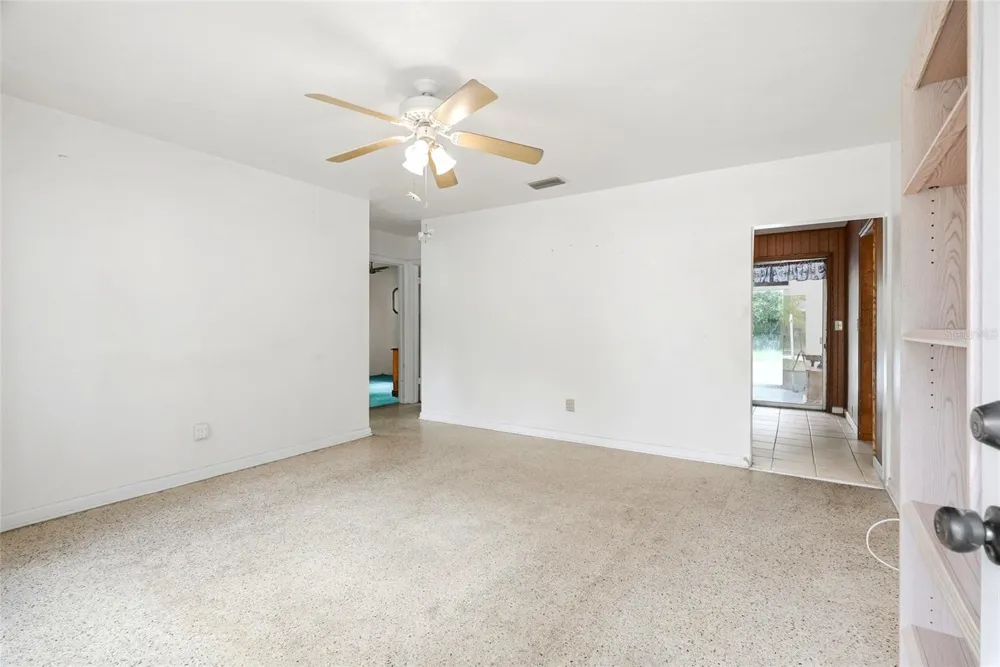 427 1ST AVENUE NE Largo, FL 33770