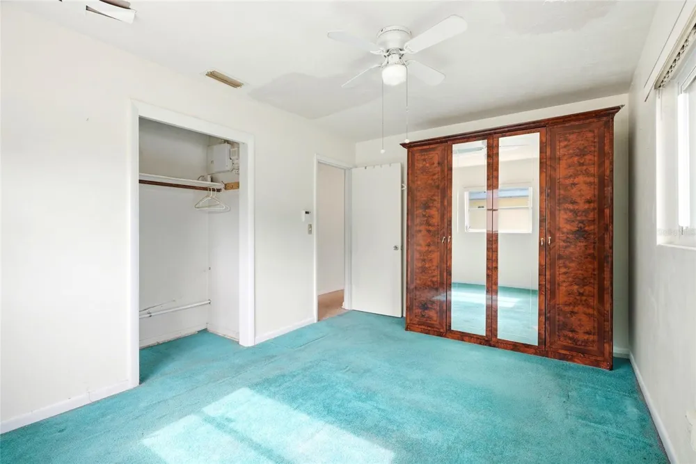 427 1ST AVENUE NE Largo, FL 33770