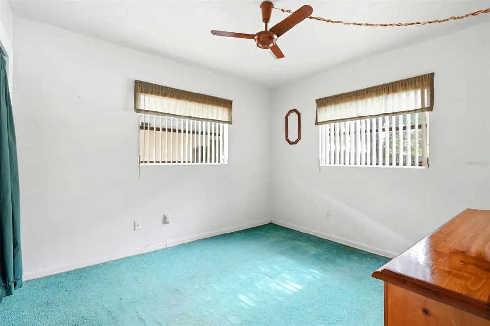 427 1ST AVENUE NE Largo, FL 33770