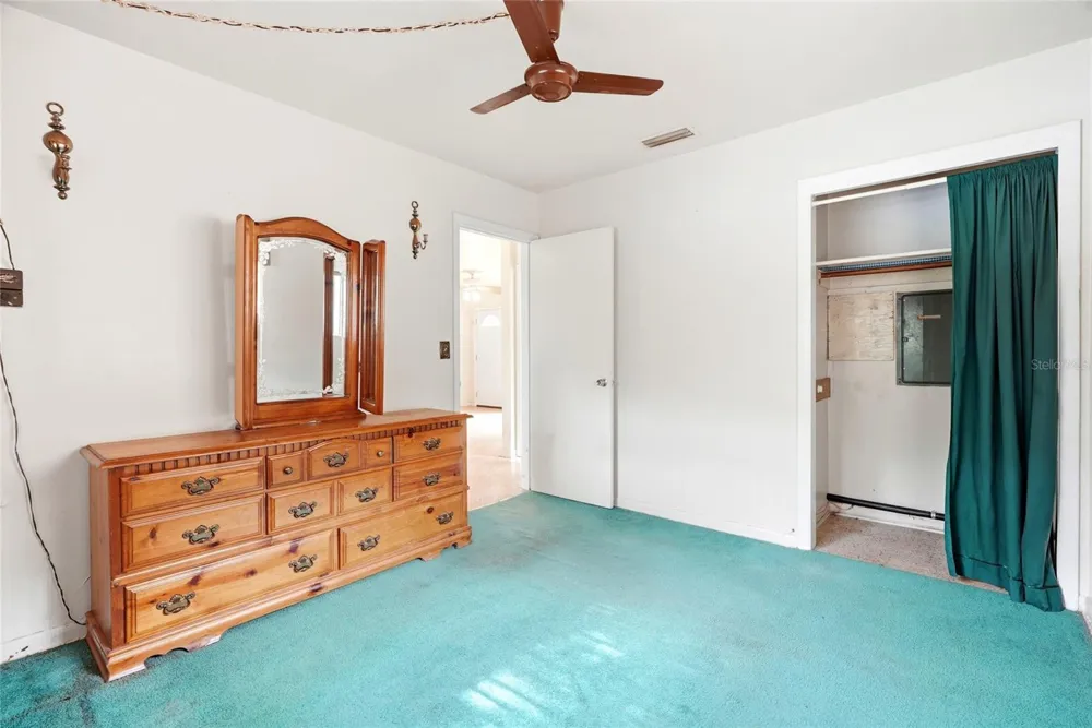 427 1ST AVENUE NE Largo, FL 33770