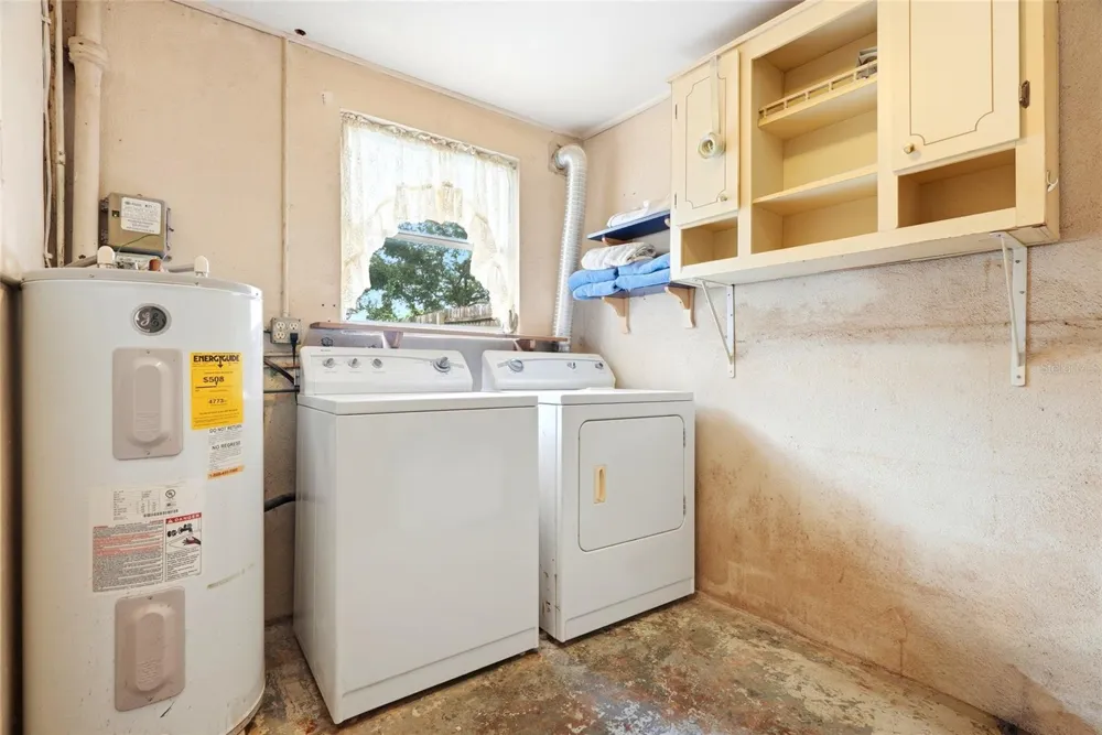 427 1ST AVENUE NE Largo, FL 33770
