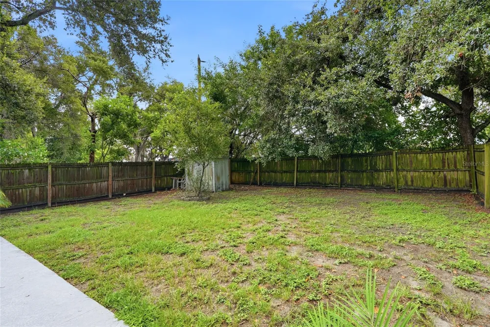 427 1ST AVENUE NE Largo, FL 33770