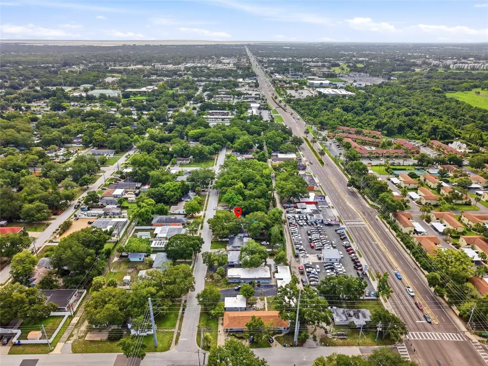 427 1ST AVENUE NE Largo, FL 33770