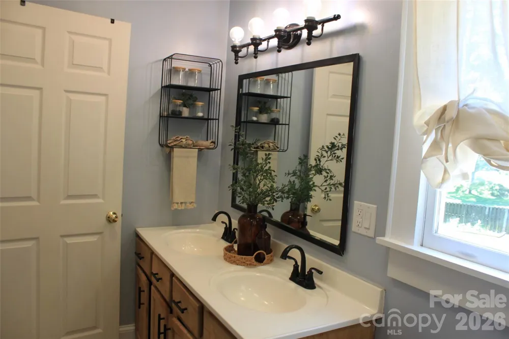 206 Bentwood Drive Forest City, NC 28043