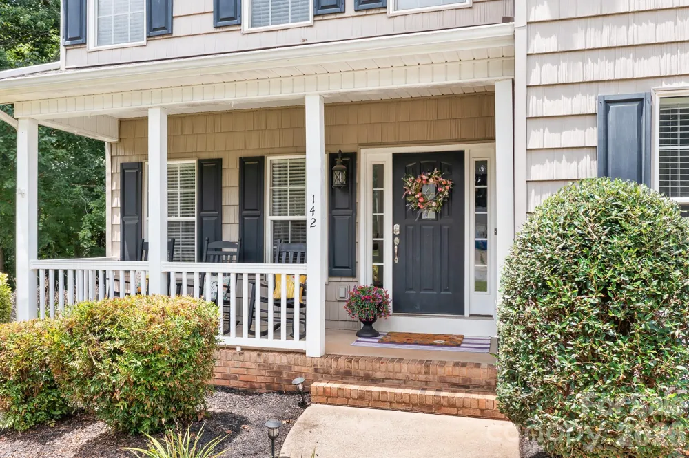 142 Valley Glen Drive Troutman, NC 28166