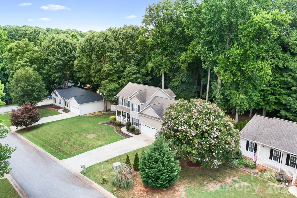 142 Valley Glen Drive Troutman, NC 28166