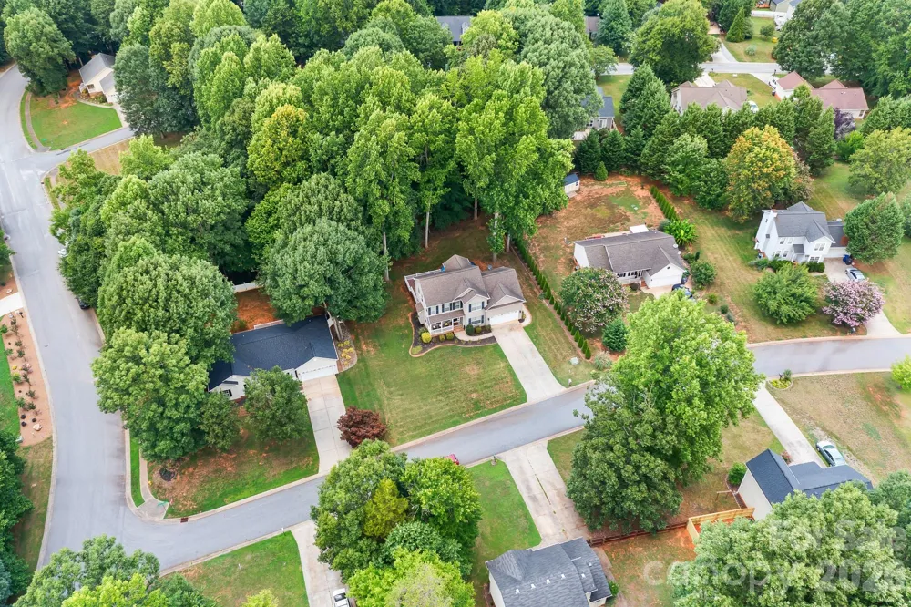 142 Valley Glen Drive Troutman, NC 28166