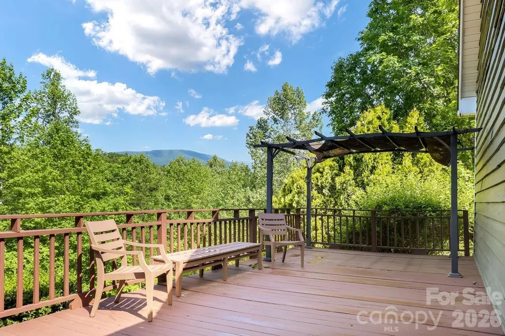 46 Indian Summer Lane Mill Spring, NC 28756