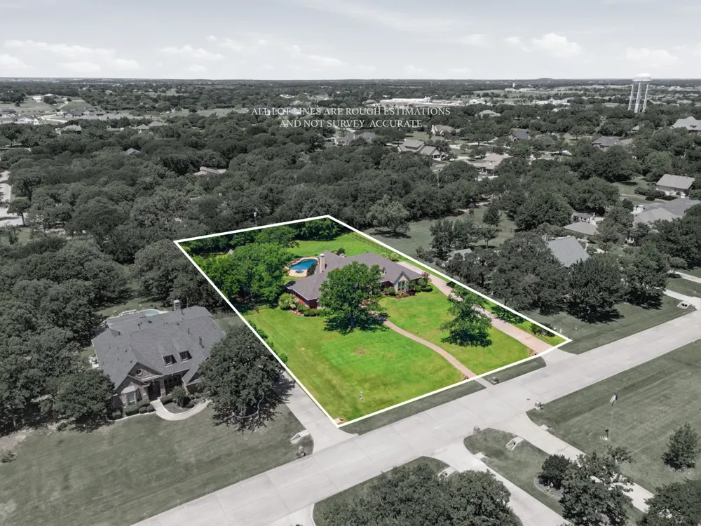 122 W Carruth Lane Double Oak, TX 75077