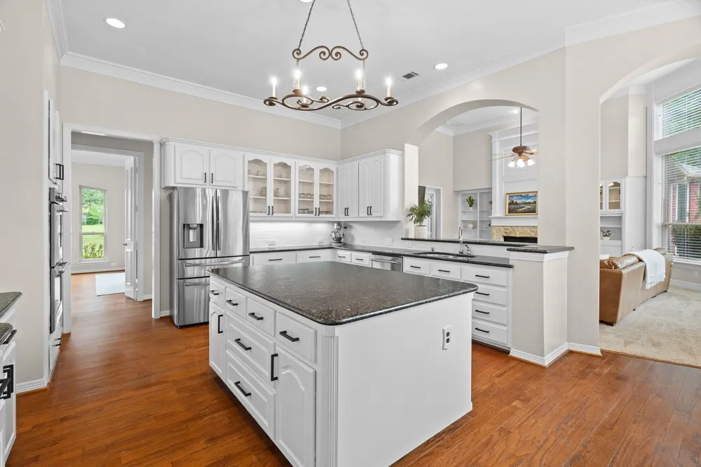 122 W Carruth Lane Double Oak, TX 75077