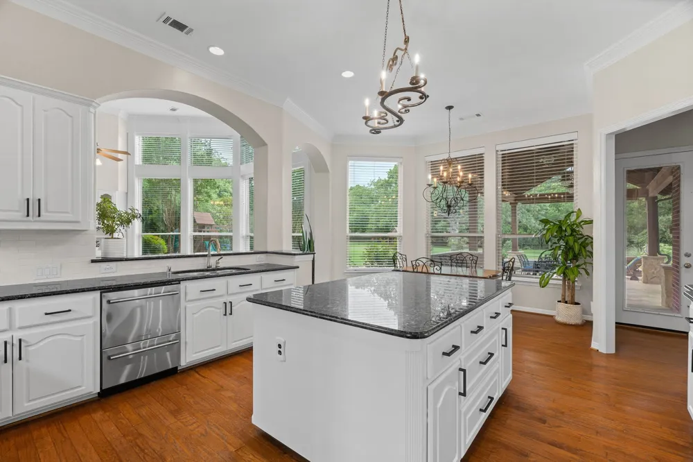 122 W Carruth Lane Double Oak, TX 75077