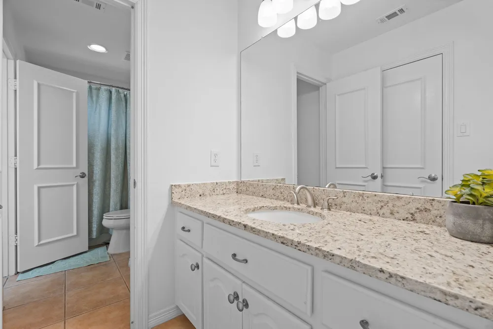 122 W Carruth Lane Double Oak, TX 75077