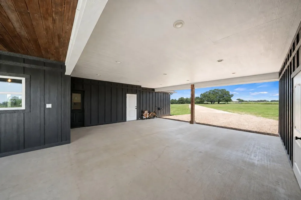 1655 Old Cuero Road Yoakum, TX 77995