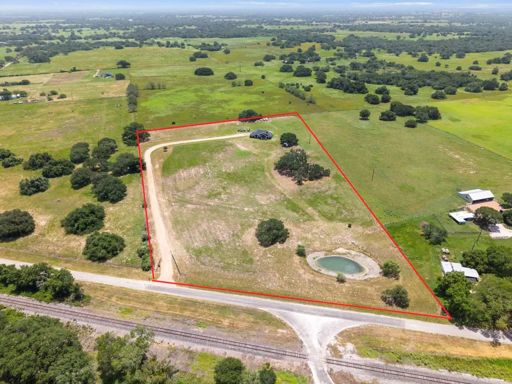 1655 Old Cuero Road Yoakum, TX 77995