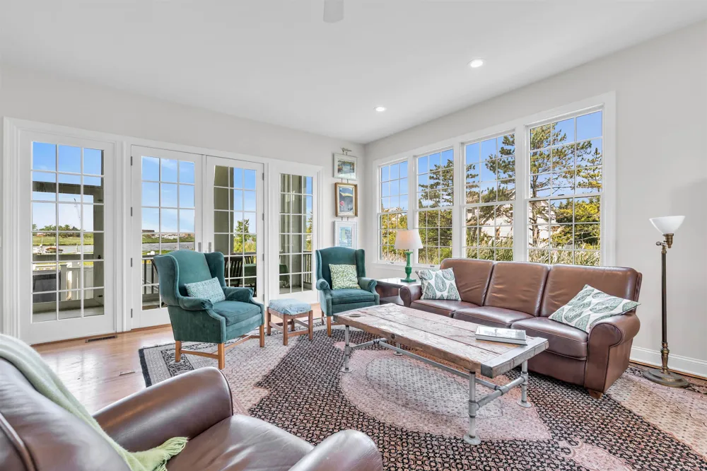 43 COLUMBUS DR Monmouth Beach, NJ 07750