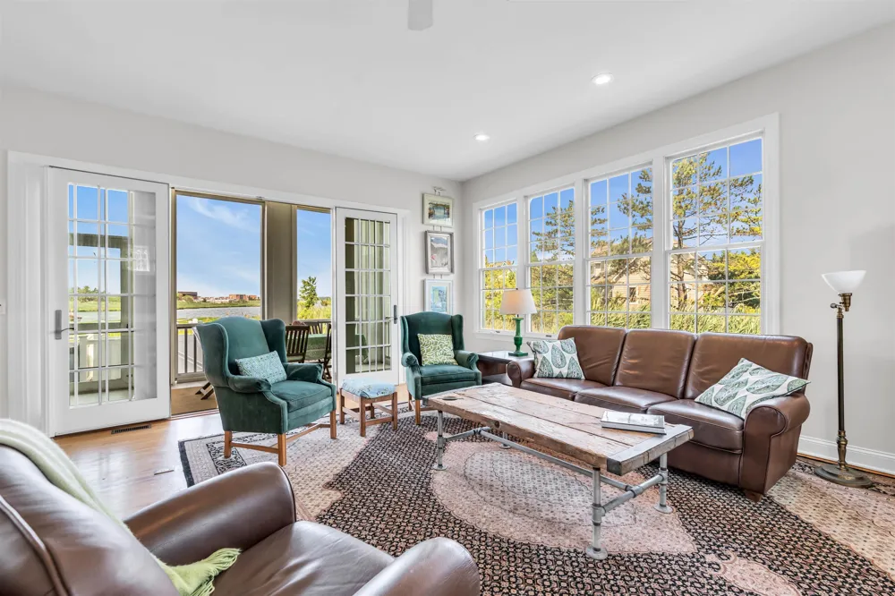 43 COLUMBUS DR Monmouth Beach, NJ 07750