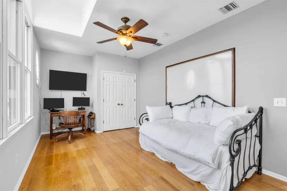 43 COLUMBUS DR Monmouth Beach, NJ 07750
