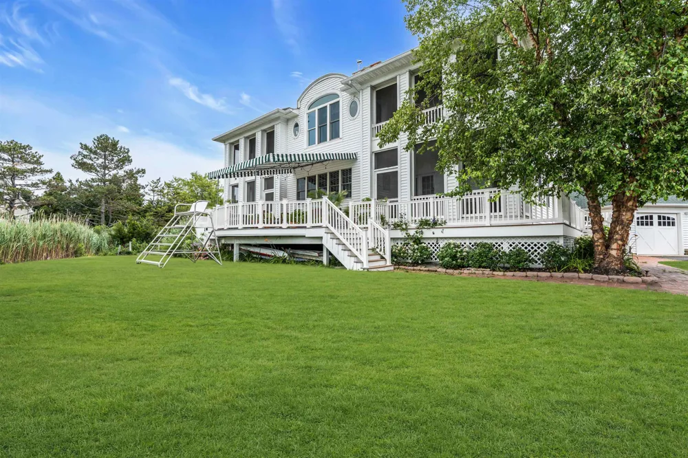 43 COLUMBUS DR Monmouth Beach, NJ 07750