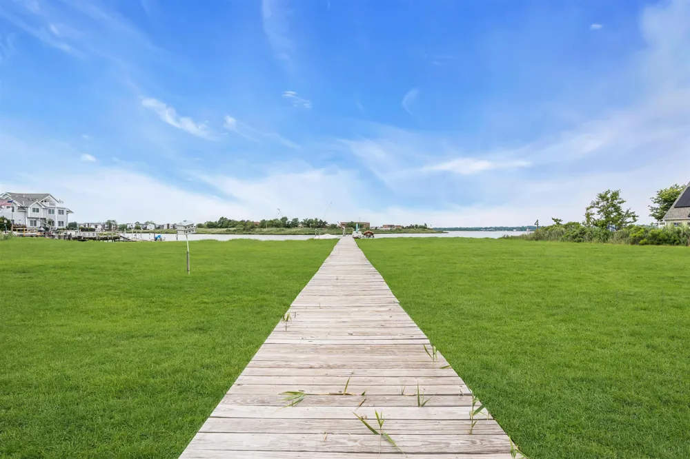 43 COLUMBUS DR Monmouth Beach, NJ 07750