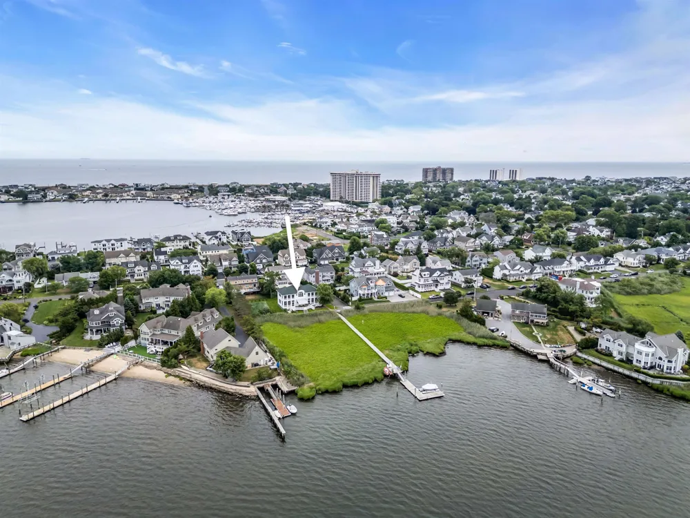43 COLUMBUS DR Monmouth Beach, NJ 07750
