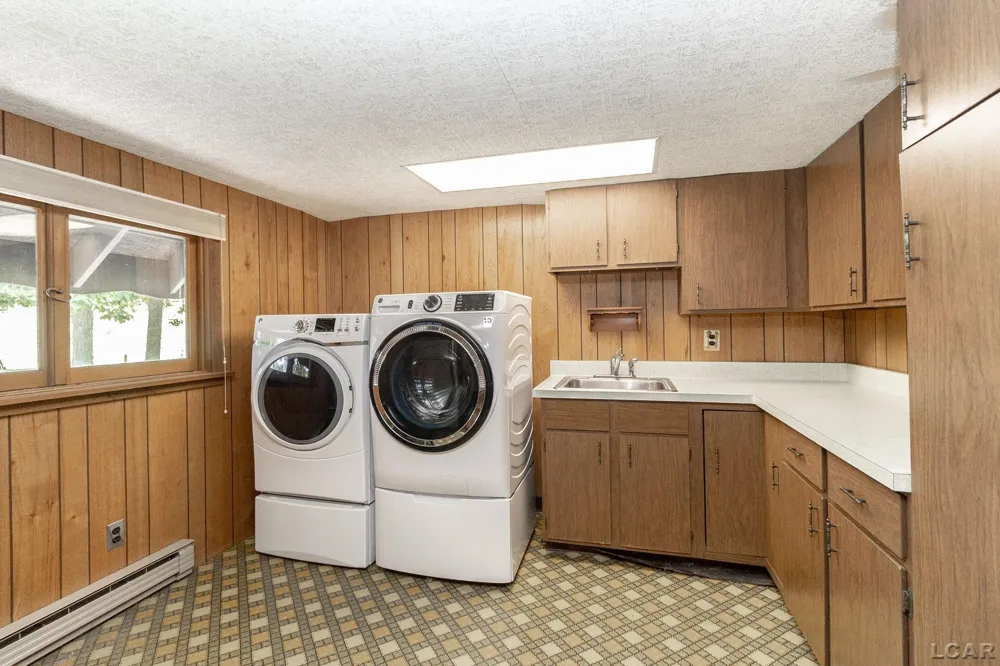 11726 Killarney Hwy Highway Cambridge Township, MI 49230