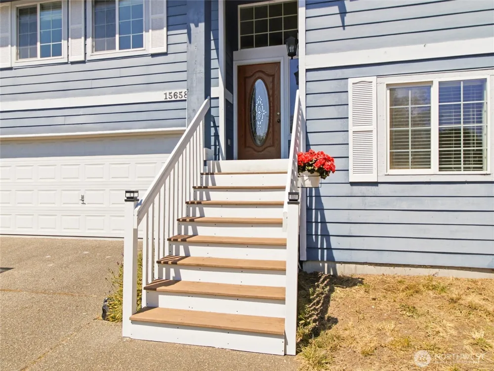 15658 91st Way SE Yelm, WA 98597
