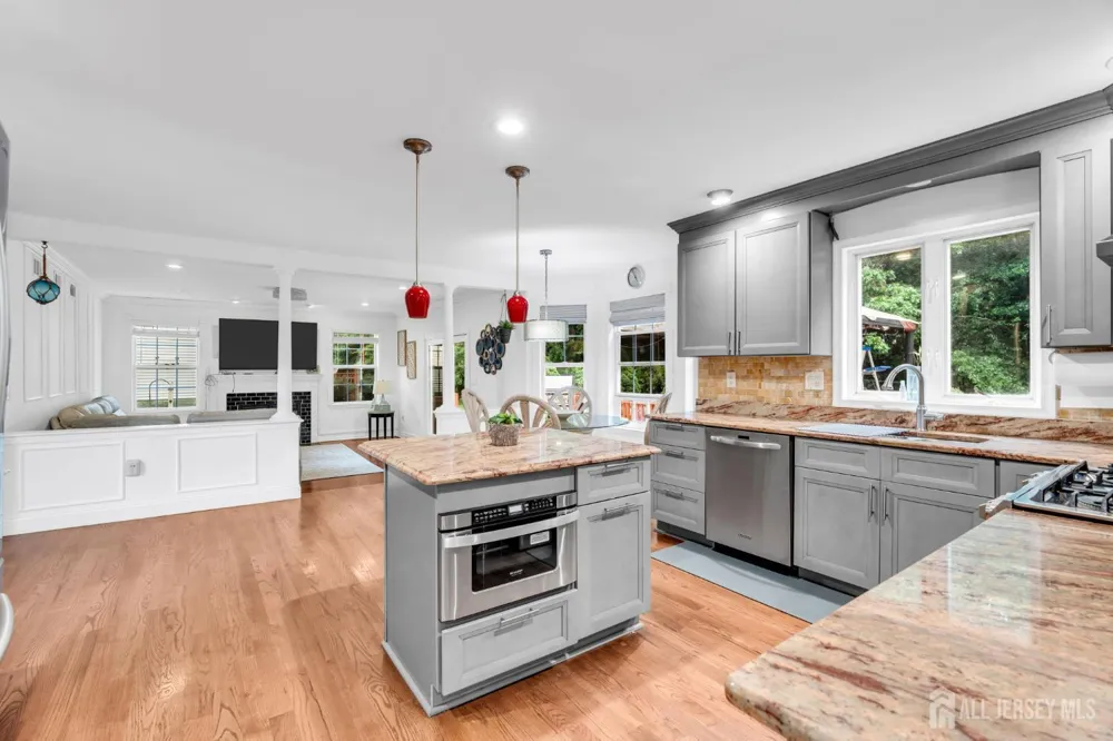 54 WINDING BROOK DRIVE Old Bridge, NJ 07747